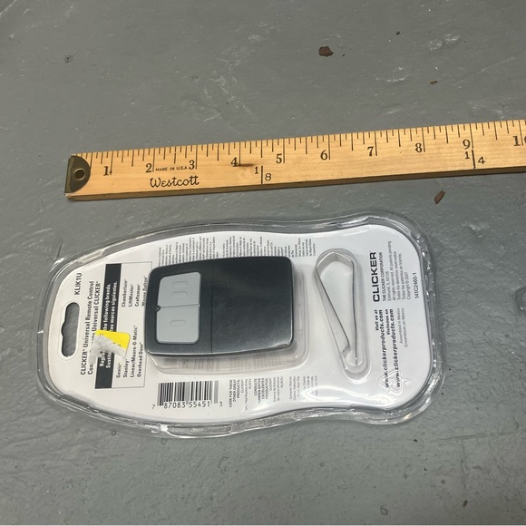 Chamberlain Clicker Universal Remote Control - Picture 2 of 2